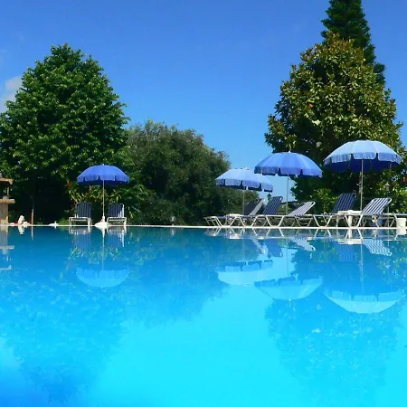 Bay In Kalamaki Guest house *