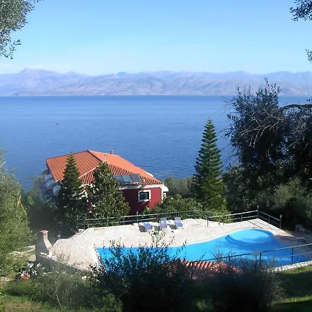 Pensión Bay In Kalamaki Beach, A View Over The Whole Bay Apraos